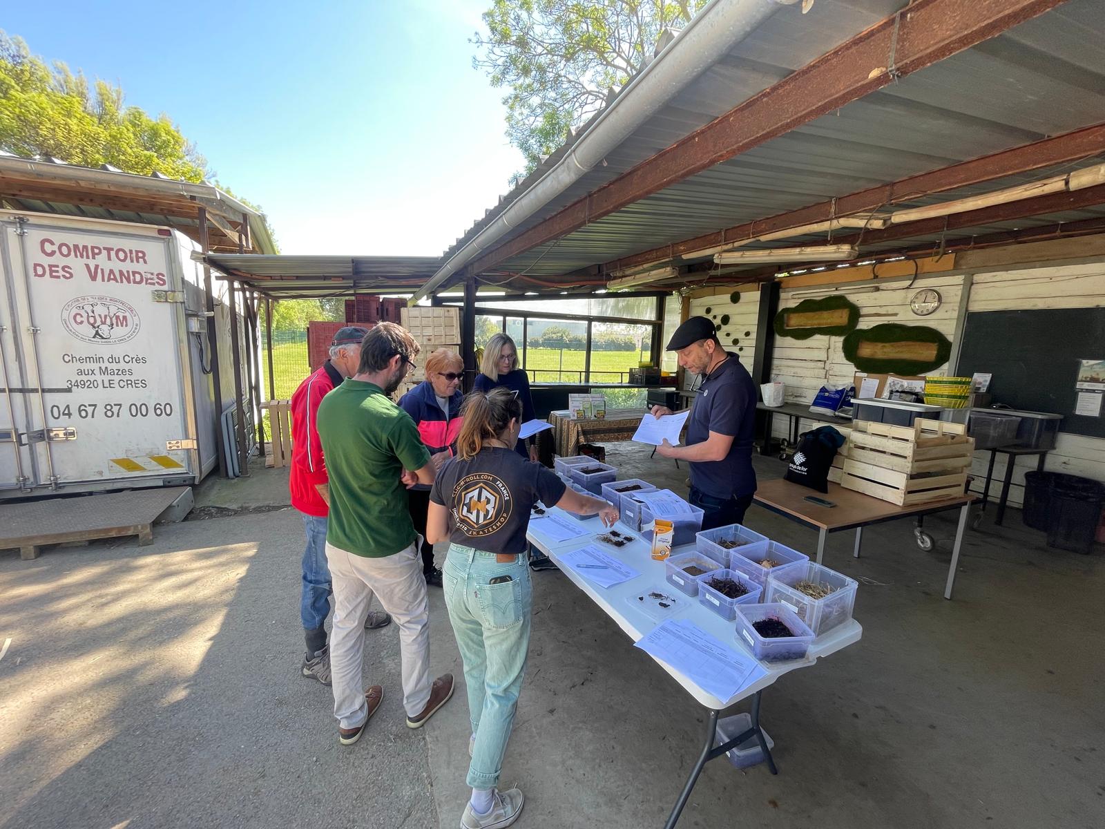 Compost dans les mains